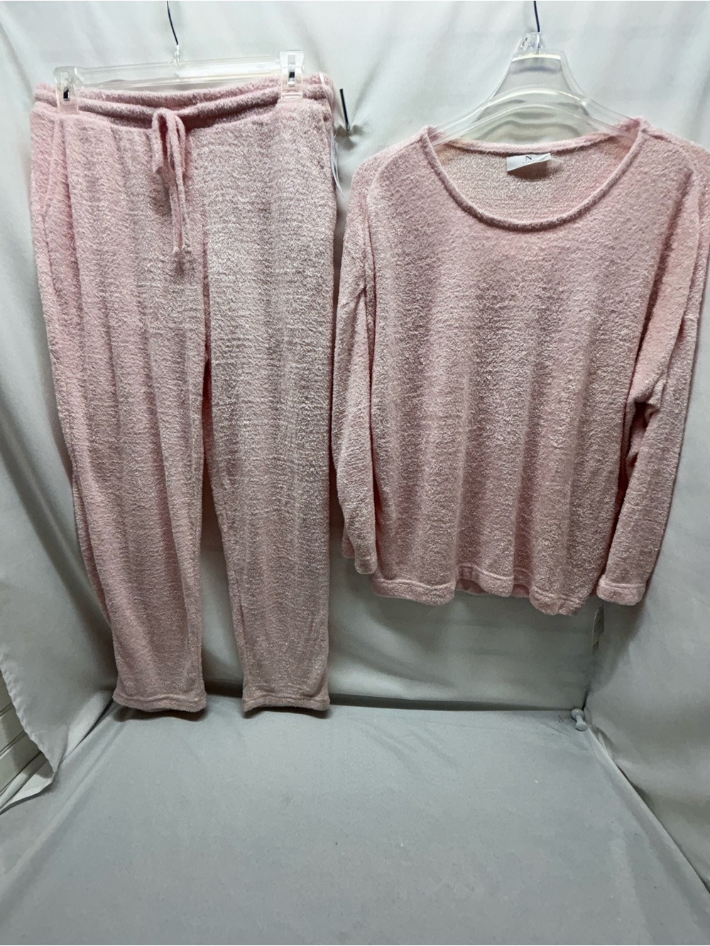 N NATORI "UNWIND" FEATHERED CHENELLE LIGHT PINK LONG SLEEVED PJ's SIZE L NWT!!